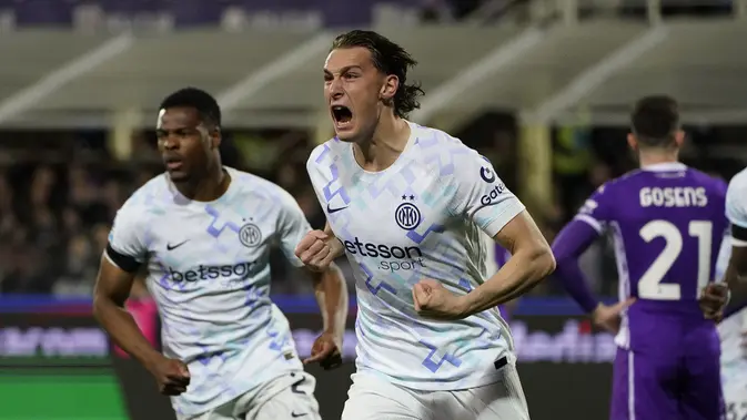 Esposito Bersinar, Inter Milan Tumbangkan Fiorentina 2-1 di Artemio Franchi
