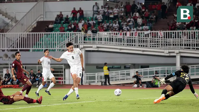 Hat-Trick Debut Mitchell Baker, Indonesia Gilas Kamboja 5-0 di Piala AFF