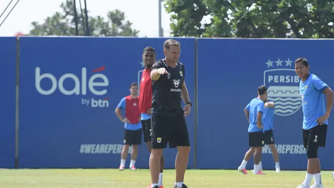 Igor Tolic dan Tekanan Baru di Kursi Pelatih Persib Bandung