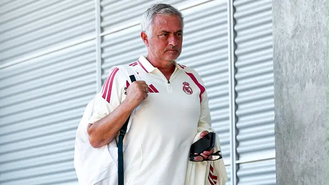 Mourinho: Arsitek 100 Poin yang Meruntuhkan Hegemoni Barcelona