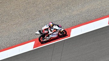 Veda Ega Pratama Pimpin Practice Moto3 Mandalika, Ungguli Danish