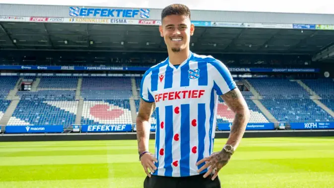 Mees Hilgers Resmi Tinggalkan Twente, Heerenveen Amankan Bek Timnas Indonesia