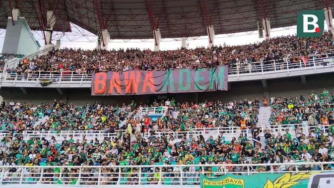 Bonek dan The Jakmania Berdampingan Damai di Gelora Bung Tomo