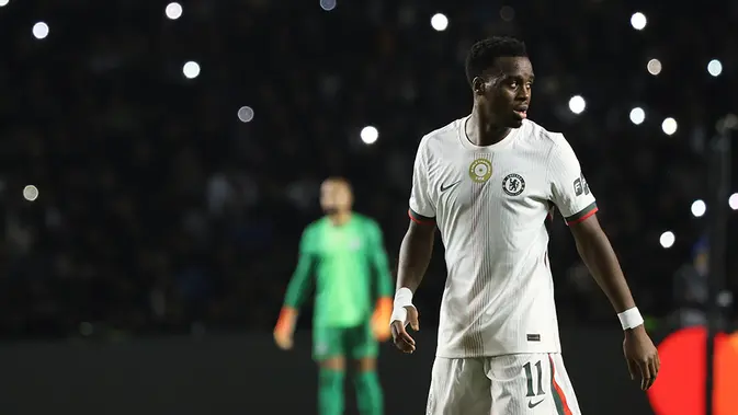 Jamie Gittens Jadi Bintang Saat Chelsea Taklukkan Qarabag di Baku