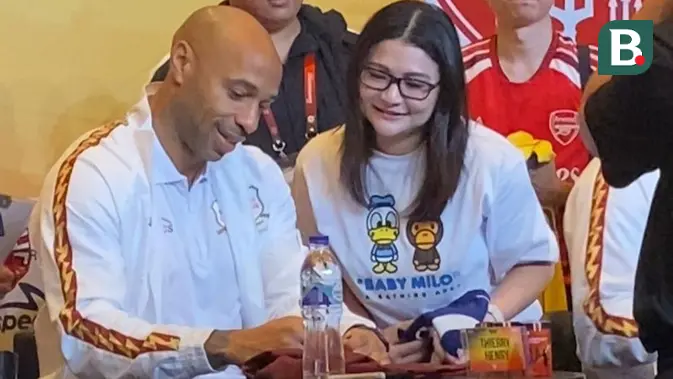 Thierry Henry dan Fan Arsenal Bertemu di Jakarta