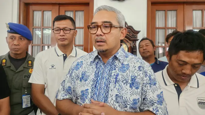 Farhan Kecam Penyerangan Bus Persib U-18 di Batang