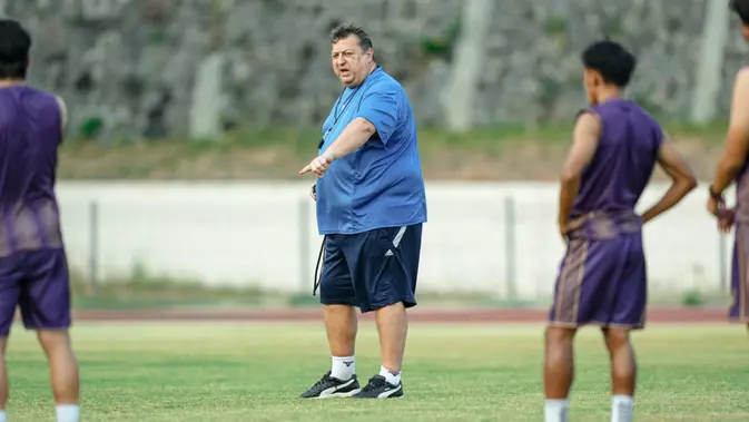 Milos Joksic: Tangan Dingin Asing di Kursi Pelatih Garudayaksa FC