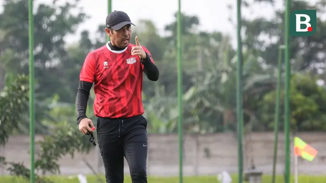 Nil Maizar Tegas Pimpin Latihan Perdana Dewa United Saat Ramadhan