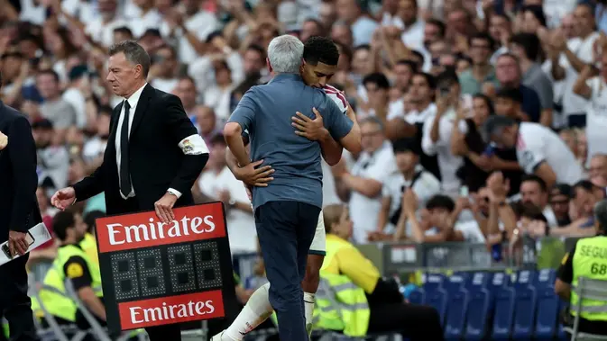 Mourinho Peluk Bellingham Usai Madrid Bantai Malaga