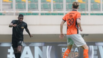 Struick Bintang, Dewa United Gilas Brisbane Roar 4-0 di Uji Coba