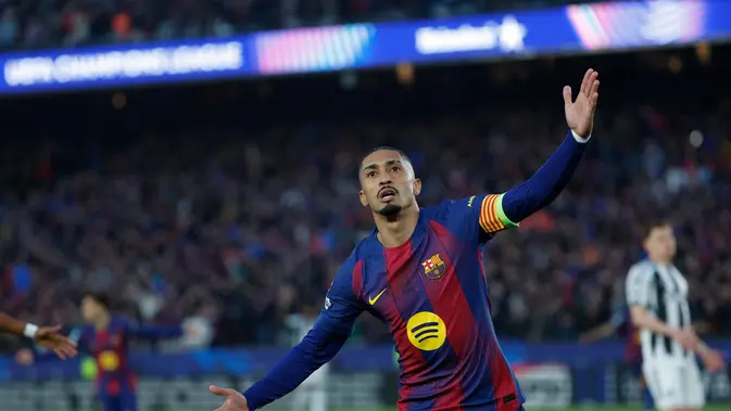 Raphinha Bawa Barcelona Hancurkan Newcastle di Liga Champions
