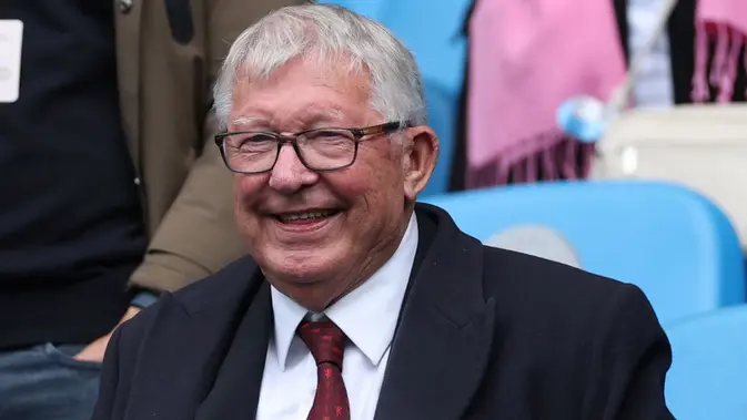 Sir Alex Ferguson: 38 Trofi, 1.500 Laga, Satu Era di Old Trafford