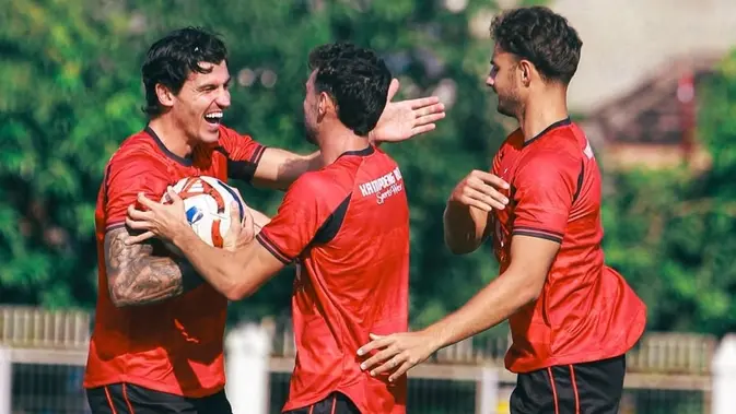 Sergio Castel dan Duo Spanyol Semarakkan Pemusatan Latihan di Solo