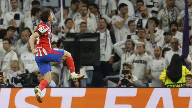 Gol Indah Alvarez Tak Cukup, Atletico Takluk 1-2 di Bernabeu