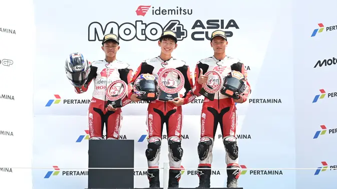 Bintang Pranata dan Resky Yusuf Naik Podium Moto4 Asia Cup Mandalika