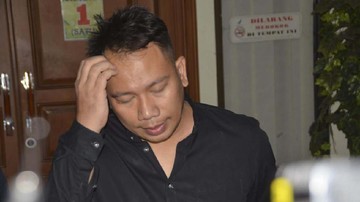 Momen Menegangkan Dede Sunandar di Atas Ring Tinju