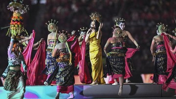Ketika Anggun dan Prince Poetiray Menyanyi untuk Garuda di Final