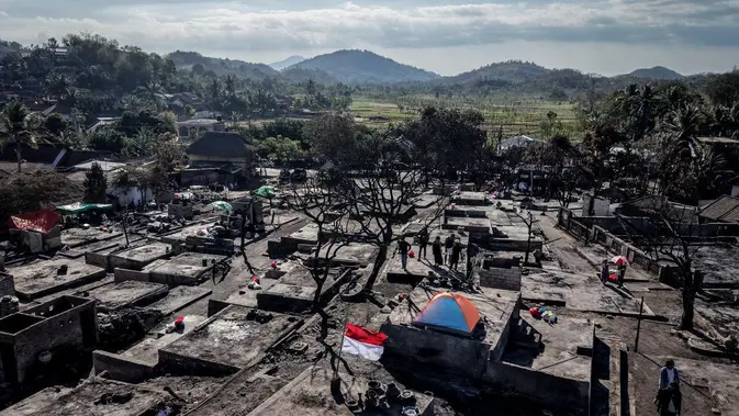 Setelah Si Jago Merah Melahap, Desa Adat Sade Bangkit dari Puing