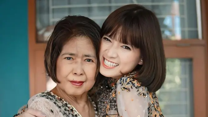 Kehangatan Lebaran Chika Jessica di Tengah Kesederhanaan Keluarga