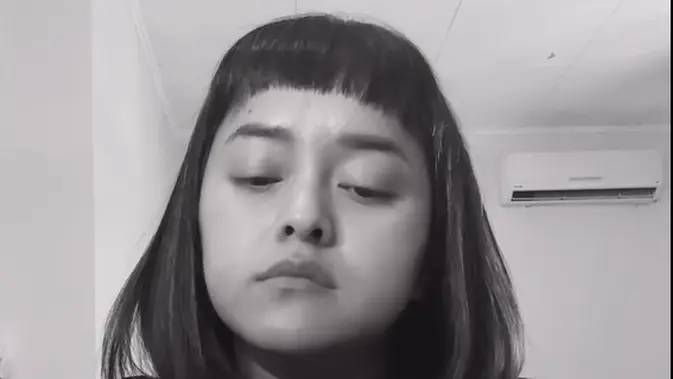Merengkuh Rapuh: Perjalanan Lizzie Parra Menemukan Damai dan Kesembuhan