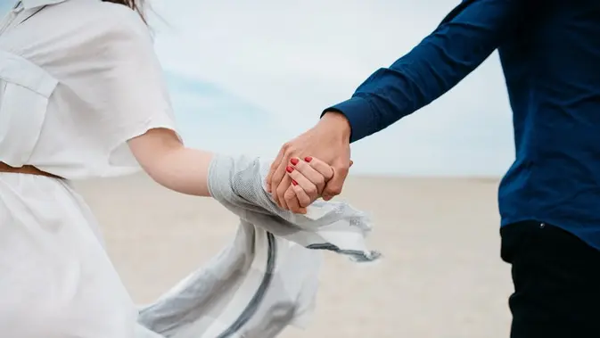 Cinta Sederhana yang Bertahan di Tengah Ujian Hidup