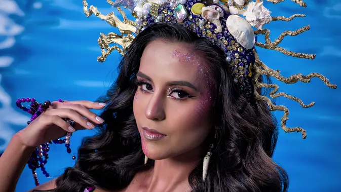 Kilau Mutiara di Pipi: Rias Putri Duyung Kembali Memikat