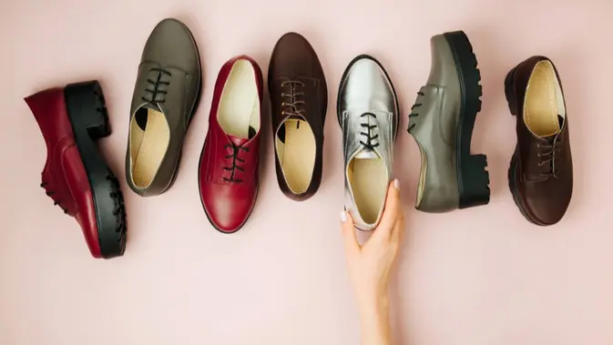 Langkah Perempuan Muda di Balik Sepatu Lokal yang Memikat Hati