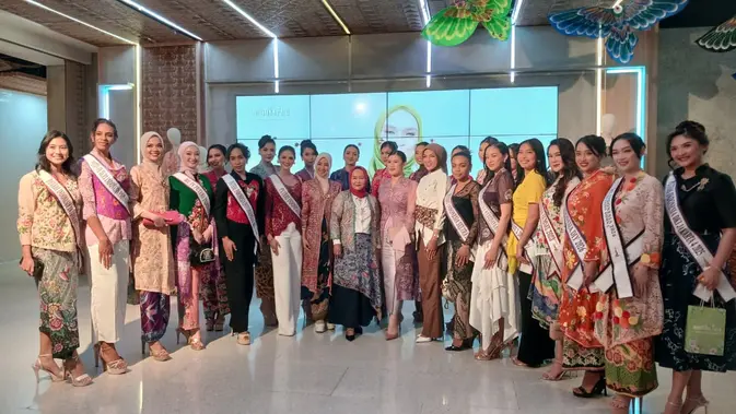 Pesona Kebaya Indonesia Bergema di Sarinah Thamrin
