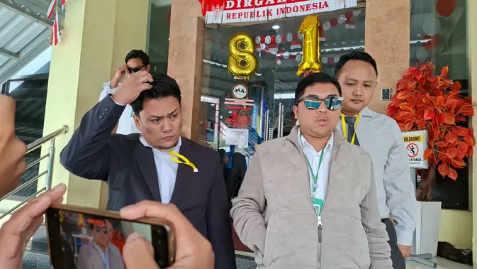 Di Lorong Pengadilan Agama, Muhammad Zidan Menatap Jendela