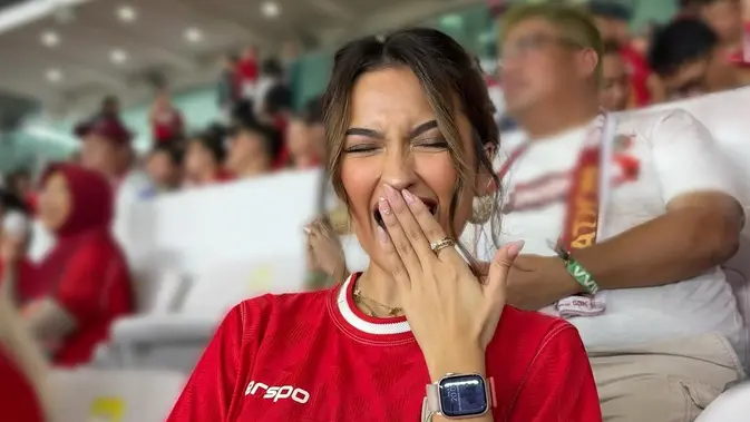 Merajut Senyum dan Asa: Jennifer Coppen dalam Balutan Jersey Timnas
