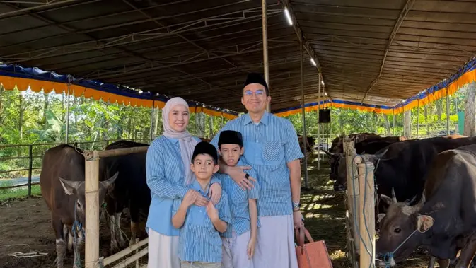 Di Balik Foto Tya Ariestya Bersama Sapi Kurban yang Menginspirasi