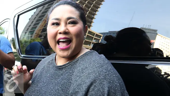 Nunung Srimulat, Tawa yang Tak Pernah Padam di Panggung Kehidupan