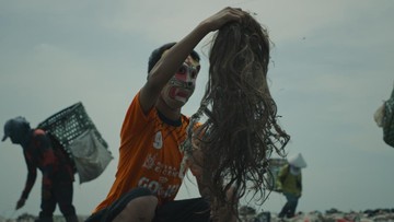 Anak Macan, Kisah Ibu dan Plastik yang Melangkah ke Panggung Oscar