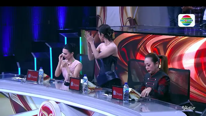 Air Mata Wika Salim di Panggung Dangdut Academy 8: Sebuah Perjalanan Emosi