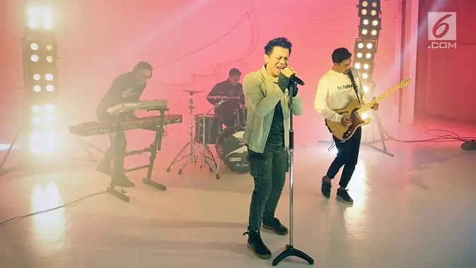 Di Balik Layar Klip NOAH: Ketika Ariel, David, dan Lukman Melangkah Tanpa Uki
