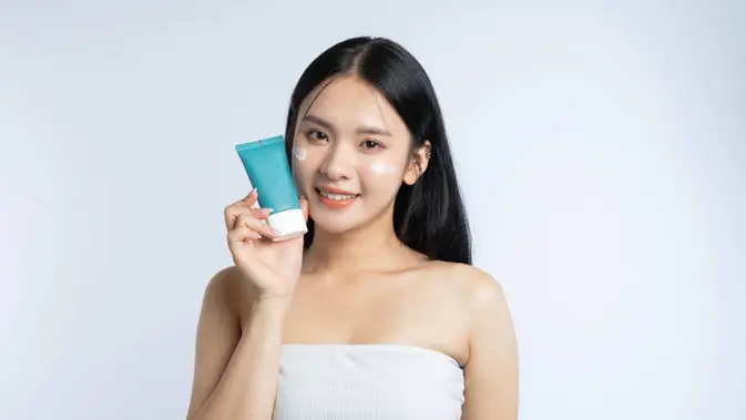 Tetap Bercahaya Seharian di Lomba 17-an Berkat Tinted Sunscreen