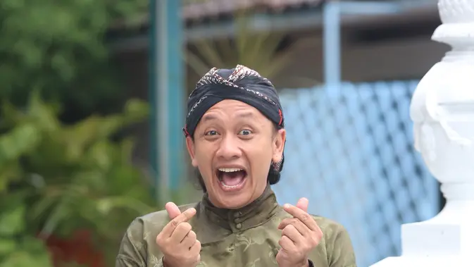 Erick Estrada: Di Balik Layar Kehangatan Losmen Bu Broto