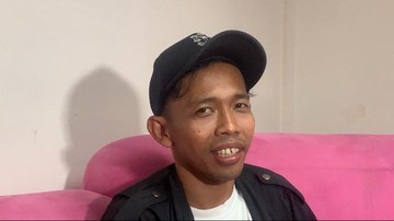 Dede Sunandar Bangkit Setelah Terkena Pukulan Vicky Prasetyo