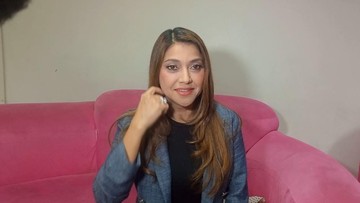 Sarah Azhari Menetap di Indonesia, Membuka Peluang Kembali Berakting