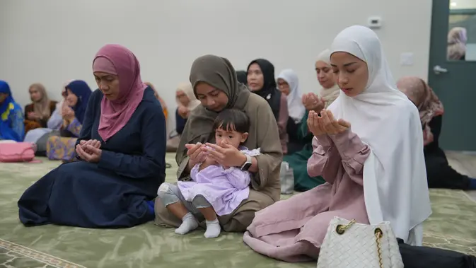 Nikita Willy dan Kisah di Balik Masjid Indonesia Pertama di Kanada Barat