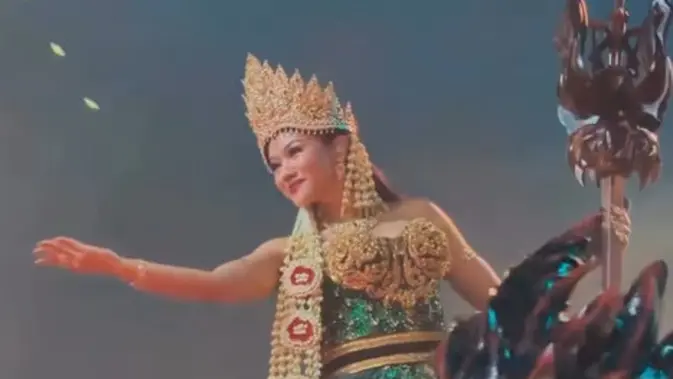 Perjalanan Yura Yunita Menjelma Mahadewi Berbalut Kostum Kolosal di Sabang Merauke