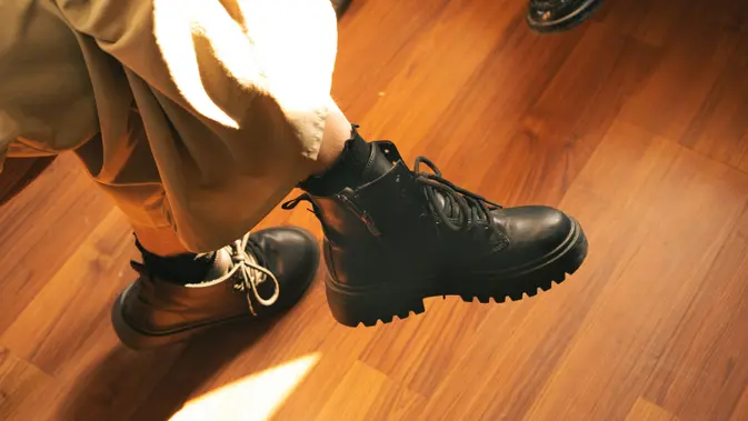 Sepatu Chunky: Dari Ejekan Jadi Gaya yang Menghangatkan Kota
