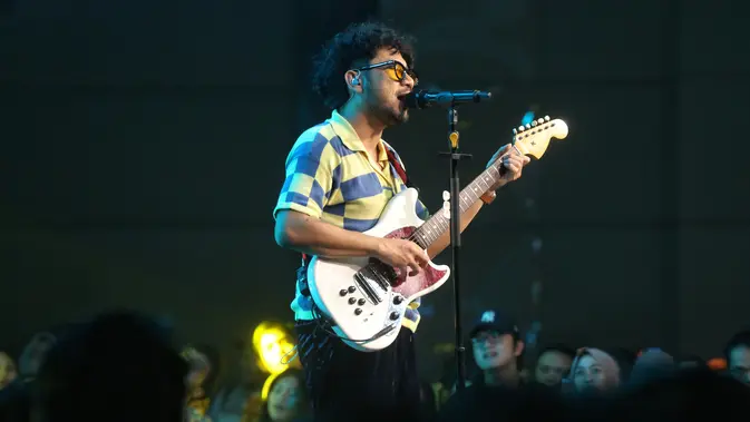 Kunto Aji Mengajak Penonton Menyusuri Perjalanan Penyembuhan