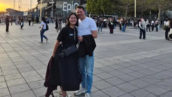 Gracia Indri Nikmati Momen Bahagia di Konser BIGBANG