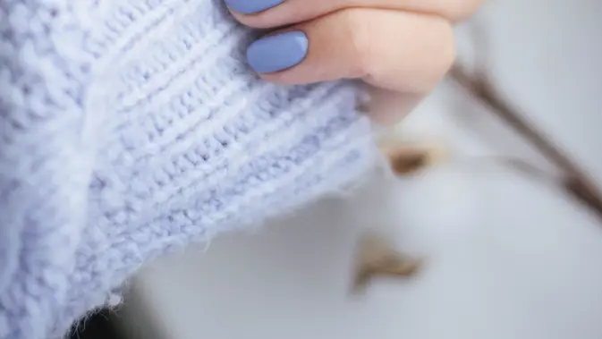 Blueberry Milk Nails, Tren Manikur Lembut yang Mencuri Hati