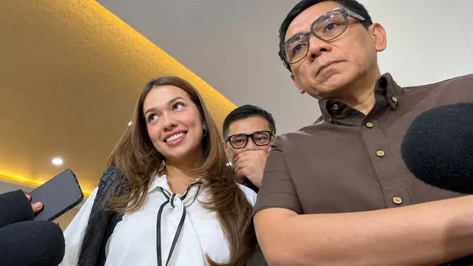 Rebecca Klopper Sambangi Bareskrim untuk Konsultasi soal UU ITE