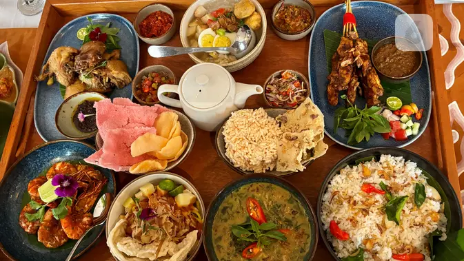 Riuh Rasa Nusantara dalam Satu Meja: Pesona Plataran Rijsttafel