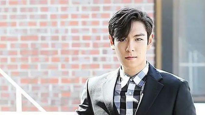Tawa dan Malu di Balik Adegan Topless T.O.P di Big Bang