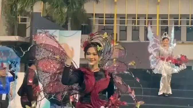 Di Balik Mahkota: Kisah Bella Bonita Menaklukkan Jember Fashion Carnaval