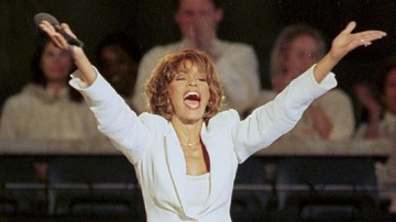 Barbie Whitney Houston: Kisah Perjuangan Sang Diva yang Kini Abadi
